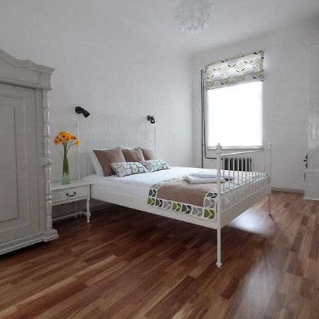 Charming 1Br Apartment With Bath In Quiet Center Of Riga Exterior photo